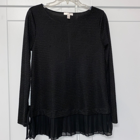 LC Lauren Conrad Black Ruffle Pleat Blouse - Picture 1 of 5